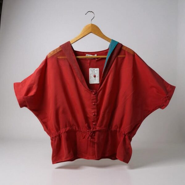Blusa con capucha corta en color coral - Talla M - Italiagogo