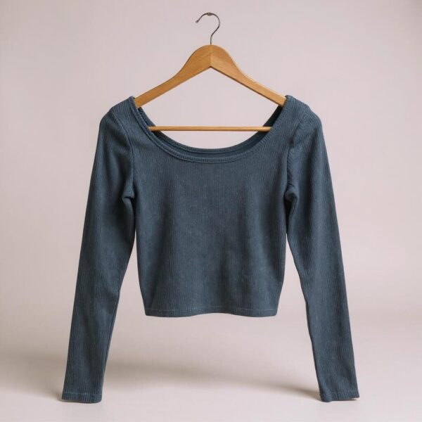 Crop top manga larga color celeste - Talla S