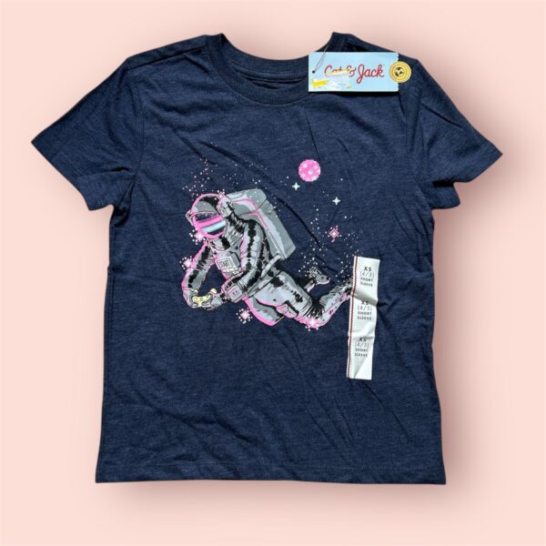 Blusa manga corta,  diseño de astronauta- Talla 4/5 – Cat & Jack