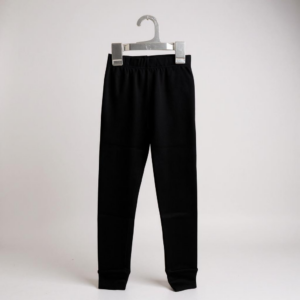 Pantalón básico negro ajustado  - Talla 6T- Burt’s beis Kids